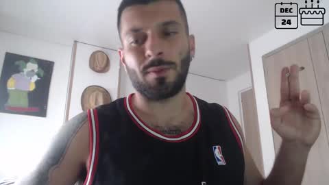 Snapshot of masterofinfatuation chatting on 12.23.24   online show from 12.23.24