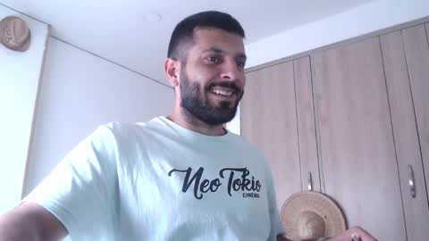 Snapshot of masterofinfatuation chatting on 12.31.24   online show from 12.31.24