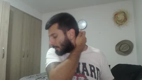 Snapshot of masterofinfatuation chatting on 01.16.25   online show from 01.16.25