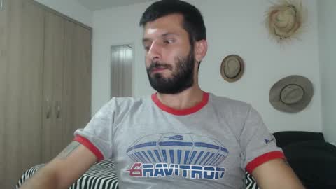 Snapshot of masterofinfatuation chatting on 01.17.25   online show from 01.17.25