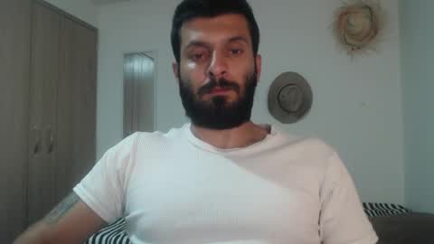 Snapshot of masterofinfatuation chatting on 01.21.25   online show from 01.21.25