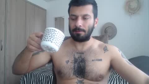 Snapshot of masterofinfatuation chatting on 01.21.25   online show from 01.21.25