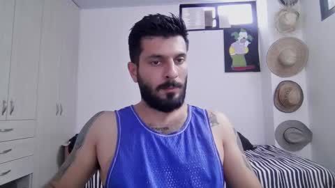 Snapshot of masterofinfatuation chatting on 03.01.25   online show from 03.01.25