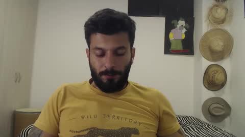 Snapshot of masterofinfatuation chatting on 03.04.25   online show from 03.04.25