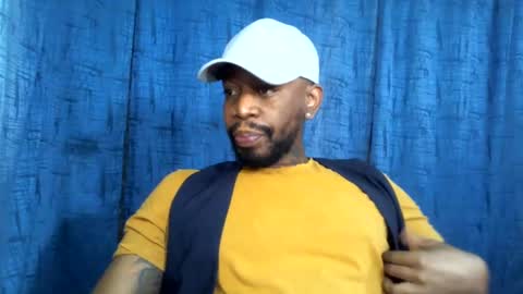 Snapshot of mastershow69 chatting on 01.12.25 camilo online show from 01.12.25