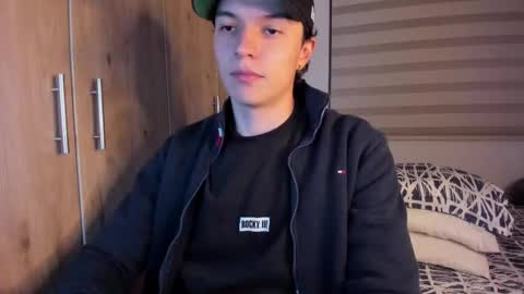 Snapshot of mastrangelo_x chatting on 09.23.25 mastrangelo_x online show from 09.23.25