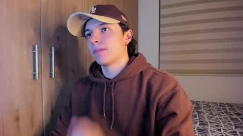 Snapshot of mastrangelo_x chatting on 10.07.25 mastrangelo_x online show from 10.07.25