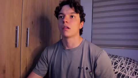 Snapshot of mastrangelo_x chatting on 10.11.25 mastrangelo_x online show from 10.11.25