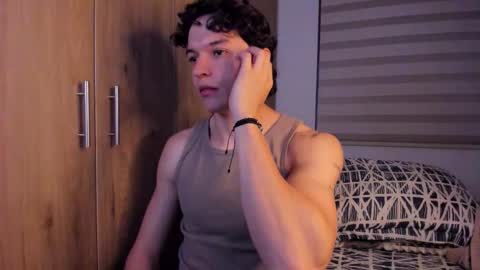 Snapshot of mastrangelo_x chatting on 10.18.25 mastrangelo_x online show from 10.18.25