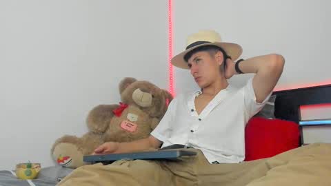 mateo_escobar online show from 10.17.25