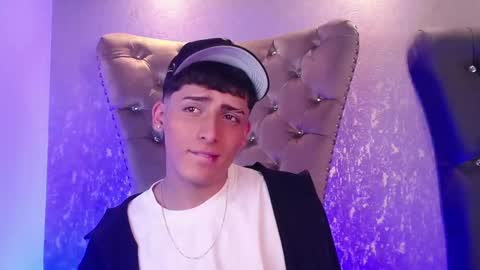 Snapshot of mateo_mitchell chatting on 10.22.25 mateo mitchell online show from 10.22.25