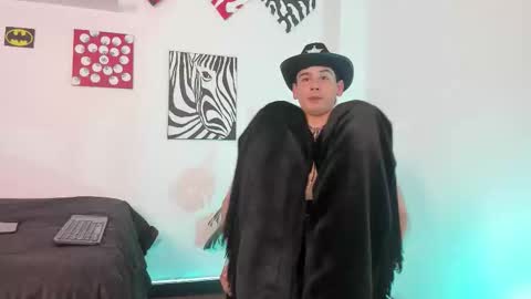 Snapshot of mathew_conelly chatting on 10.10.25 Matt online show from 10.10.25