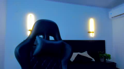 Mathew Flintt  online show from 04.22.26