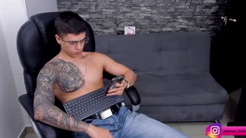 Snapshot of mathew_wolf4 chatting on 02.04.25 Mathew Independent model online show from 02.04.25