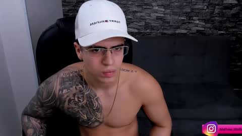 Snapshot of mathew_wolf4 chatting on 02.13.25 Mathew Independent model online show from 02.13.25