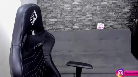 Mathew Independent model online show from 11.04.25