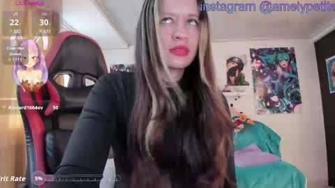 Snapshot of mathildalapetite chatting on 10.08.25 Mathilda Lapetite online show from 10.08.25