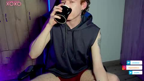 Snapshot of mathwx_ chatting on 10.11.25 Alejandro Alex online show from 10.11.25