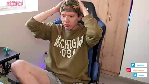 Snapshot of mathwx_ chatting on 10.23.25 Alejandro Alex online show from 10.23.25