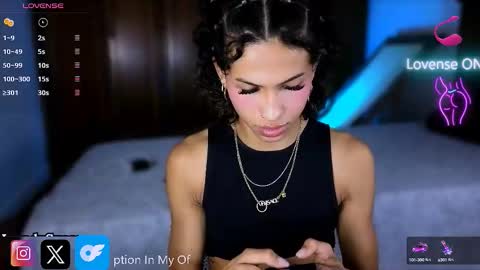 Snapshot of matiu_stonne chatting on 10.18.25 Abby Bella online show from 10.18.25