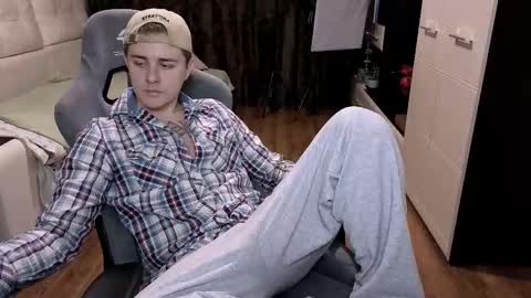 Snapshot of matt_aniston chatting on 12.09.24 Matt online show from 12.09.24