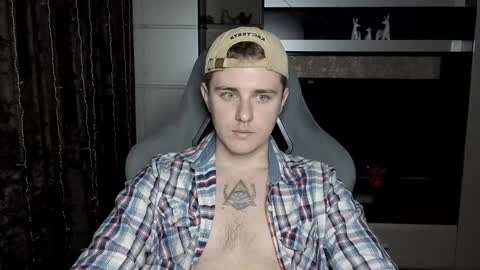 Snapshot of matt_aniston chatting on 01.10.25 Matt online show from 01.10.25