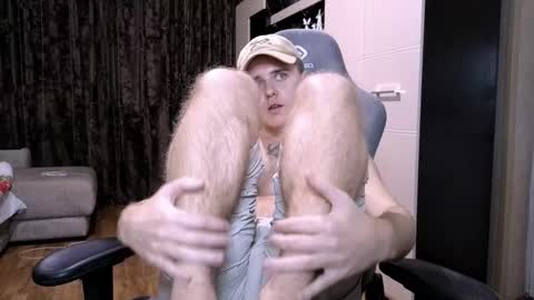 Snapshot of matt_aniston chatting on 02.09.25 Matt online show from 02.09.25