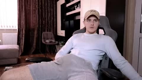 Snapshot of matt_aniston chatting on 02.13.25 Matt online show from 02.13.25