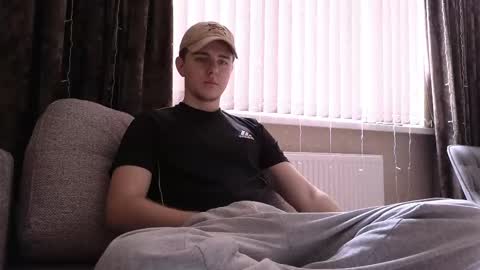 Snapshot of matt_aniston chatting on 03.04.25 Matt online show from 03.04.25
