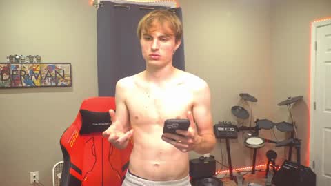 Snapshot of mattcashxxx chatting on 06.06.26 Matt Cash online show from 06.06.26