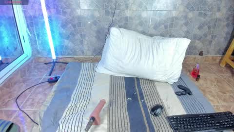 Matt Coom Independent model online show from 04.02.26