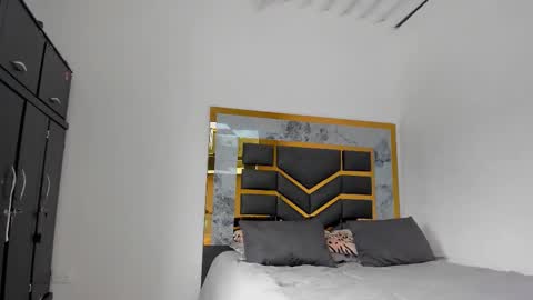 Snapshot of mattdevon chatting on 10.04.25 Matt online show from 10.04.25