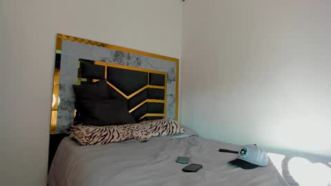 Snapshot of mattdevon chatting on 10.06.25 Matt online show from 10.06.25