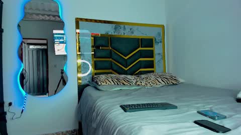 Snapshot of mattdevon chatting on 10.24.25 Matt online show from 10.24.25