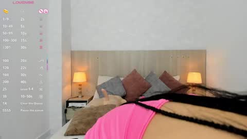 Snapshot of mature_vayolet chatting on 09.27.25 Vayolet Castro online show from 09.27.25