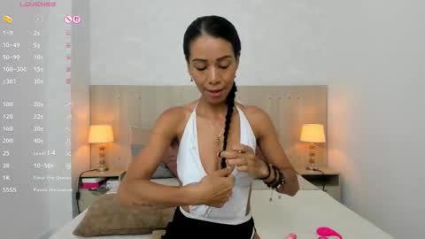 Snapshot of mature_vayolet chatting on 11.29.25 Vayolet Castro online show from 11.29.25