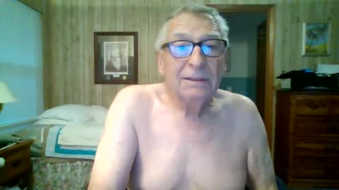 Snapshot of maturecouple1954 chatting on 07.30.26 SXECPL55 at G mail Dot Com online show from 07.30.26