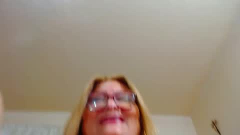 Snapshot of maturehot649 chatting on 12.05.24 maturehot649 online show from 12.05.24