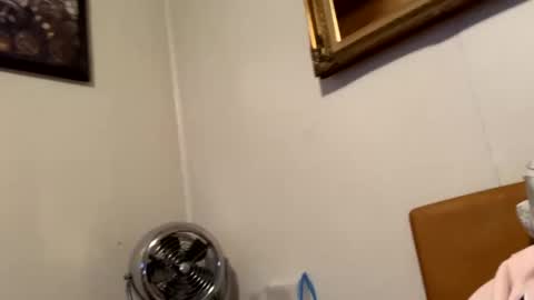 Snapshot of maturejerky chatting on 10.12.25 maturejerky online show from 10.12.25