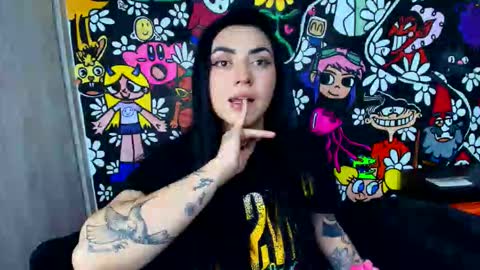 Maurenth  online show from 10.17.25