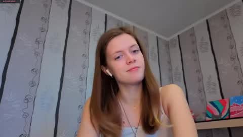 Snapshot of maurineneverman chatting on 05.05.26 Lucy online show from 05.05.26