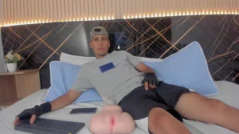 mauro_boy online show from 05.30.26