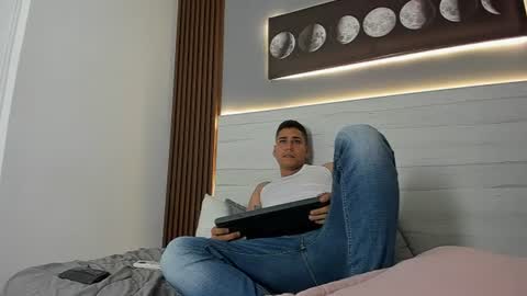 mauro_boy online show from 06.11.26