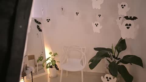 Maria Victoria Schedule 2pm until 9pm GMT-5 online show from 10.30.25