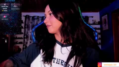 Hilary online show from 10.22.25