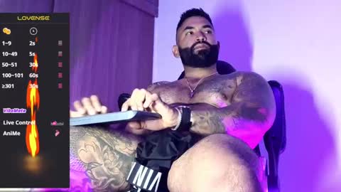 max__prada online show from 10.18.25