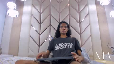 MAX online show from 01.10.26