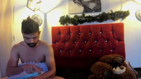 Max  Ashley online show from 12.13.24
