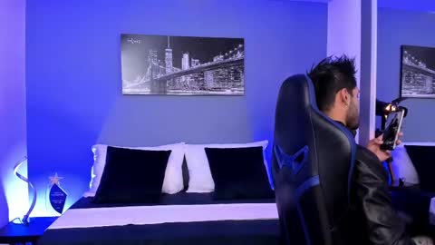 Max Conor online show from 09.18.25