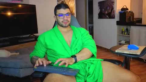 Snapshot of max_cooper17 chatting on 11.13.25 Max online show from 11.13.25